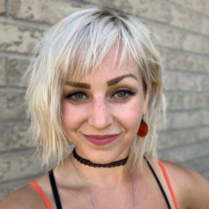 Meet your Posher, Alexandra